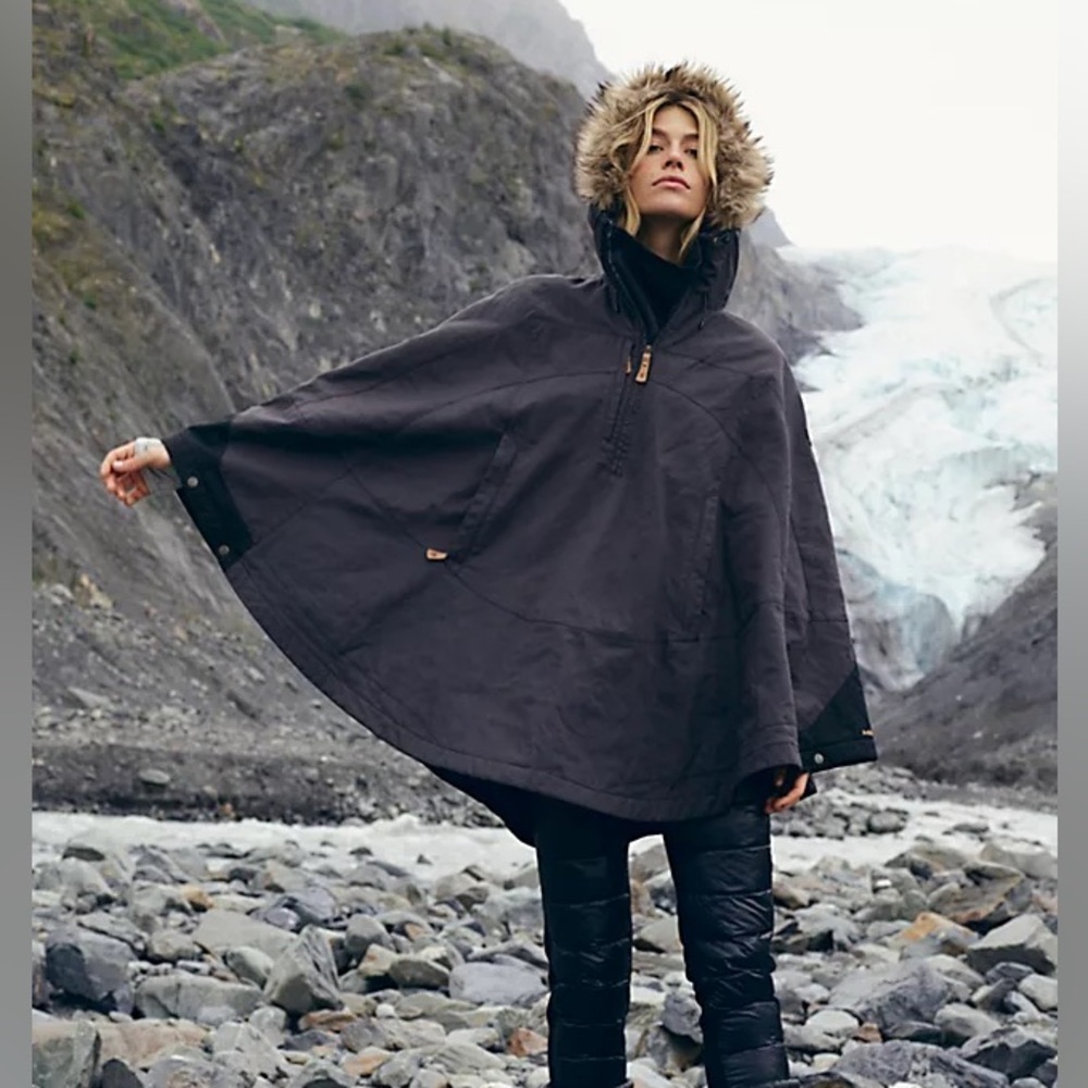 Fjallraven Luhkka poncho cape